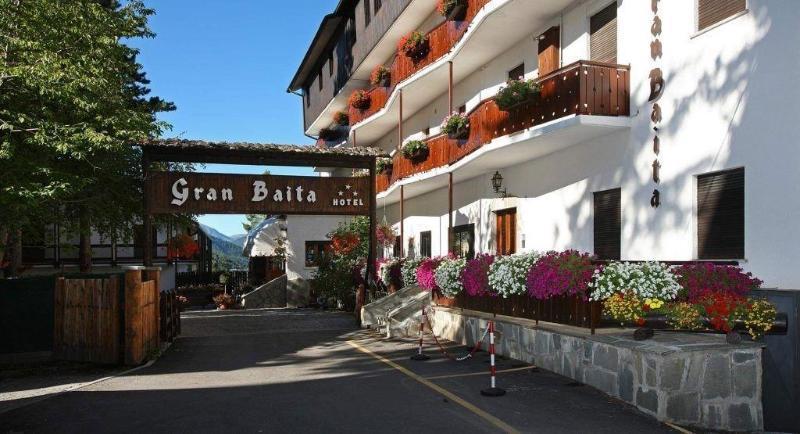 Hotel Gran Baita Oulx Exterior foto